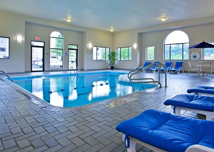 Holiday Inn Express Hotel Pittsburgh-North/Harmarville By Ihg