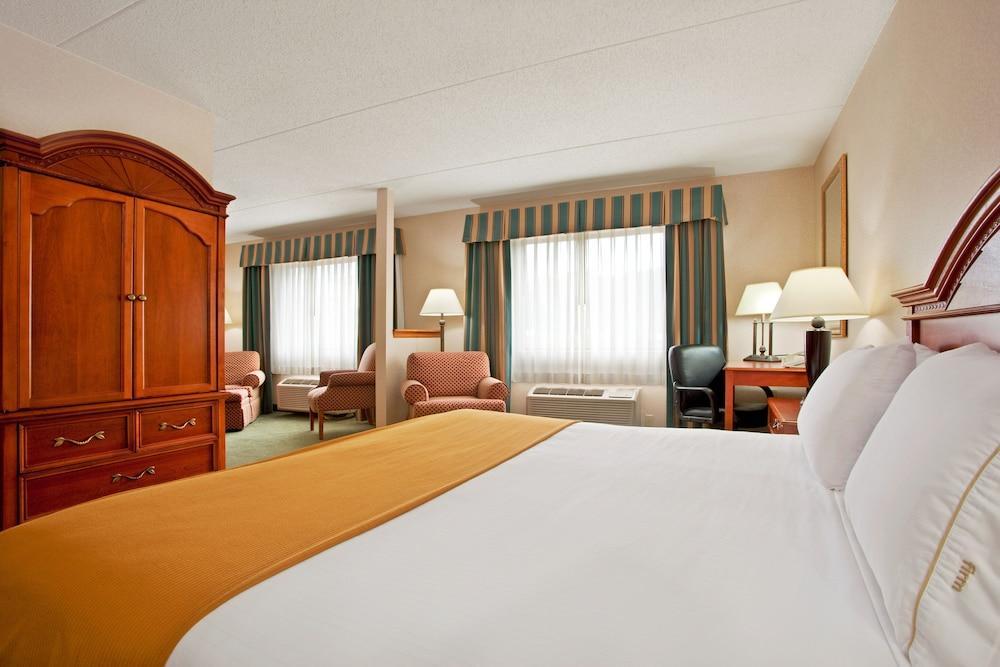 Express Pittsburgh-north/harmarville By Ihg 2*