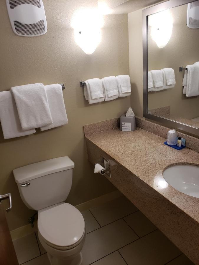 Express Pittsburgh-north/harmarville By Ihg 2*