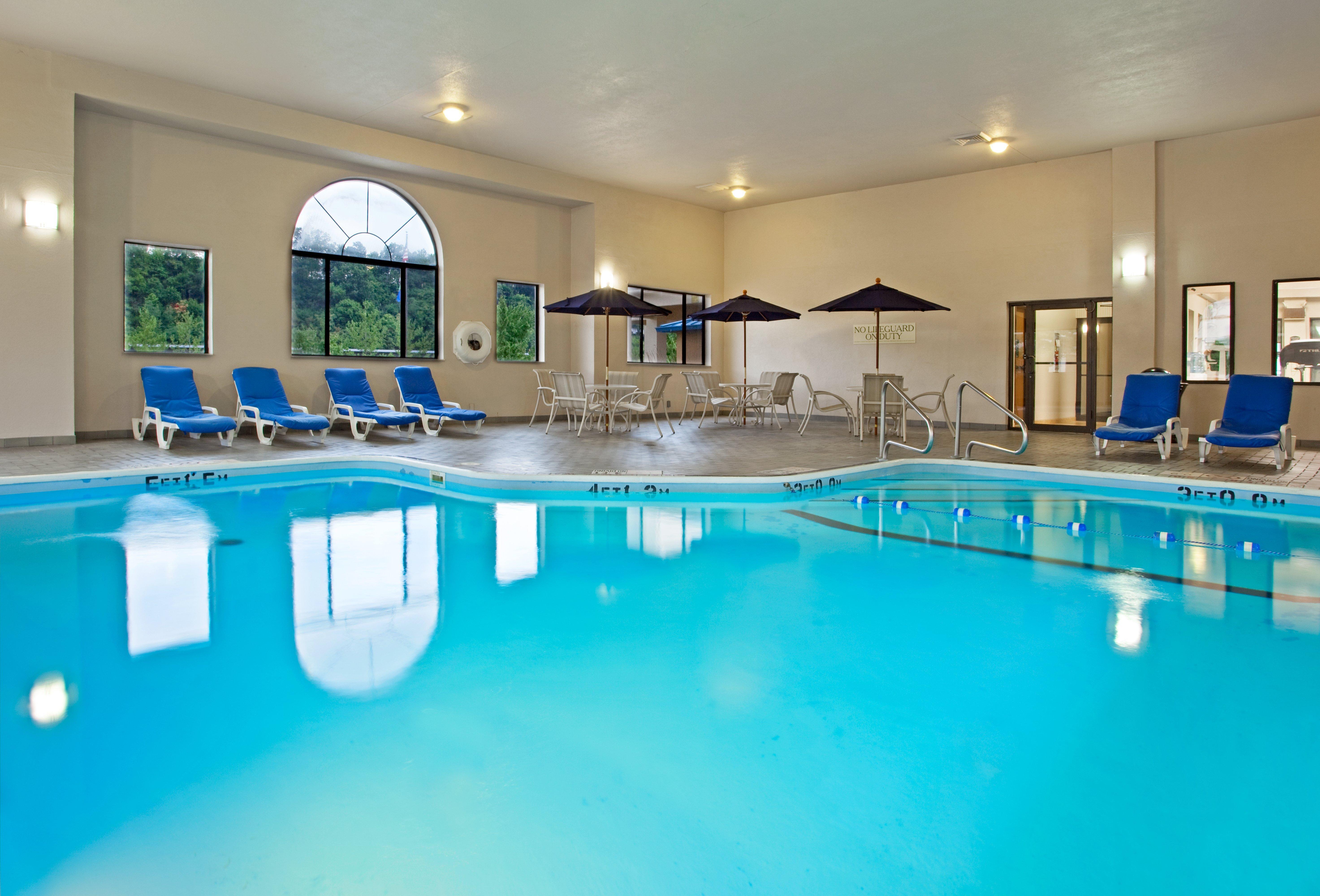 Express Pittsburgh-north/harmarville By Ihg Hotel 2*