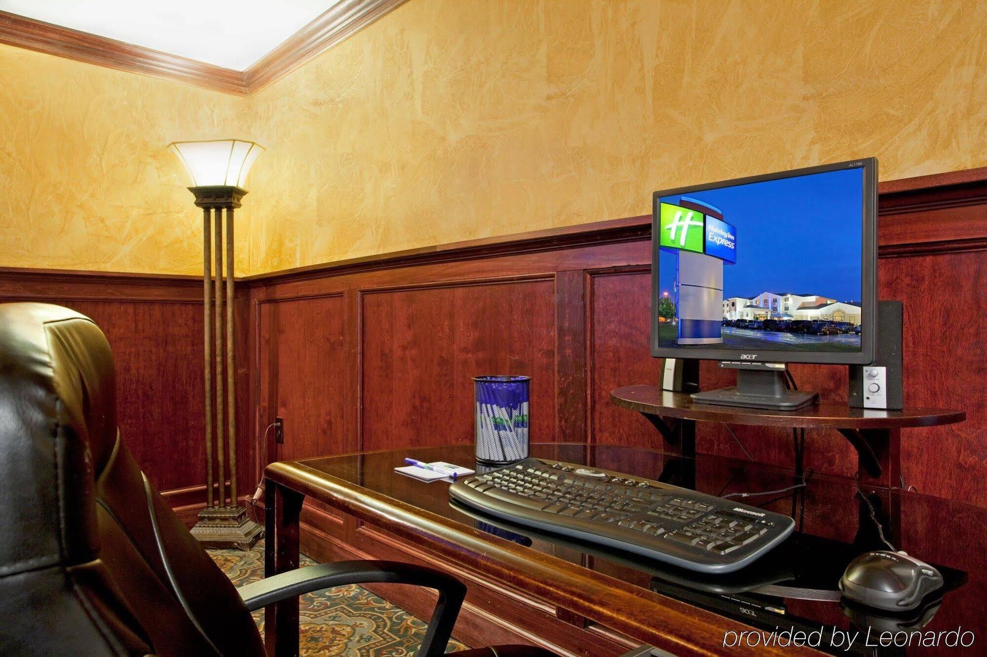Hotel Express Pittsburgh-north/harmarville By Ihg Harmarville